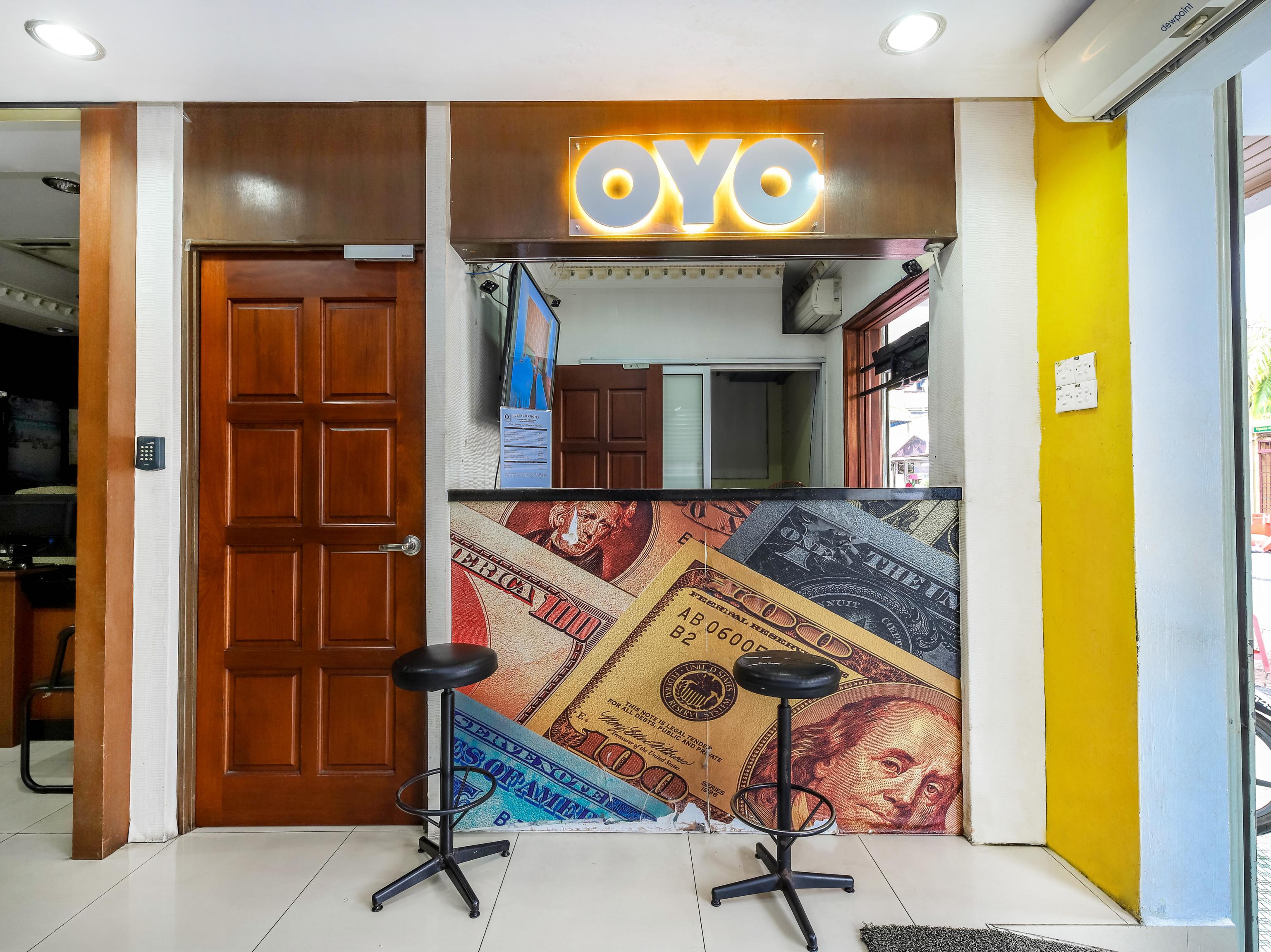 Super Oyo 998 Queen City Hotel George Town Exterior photo